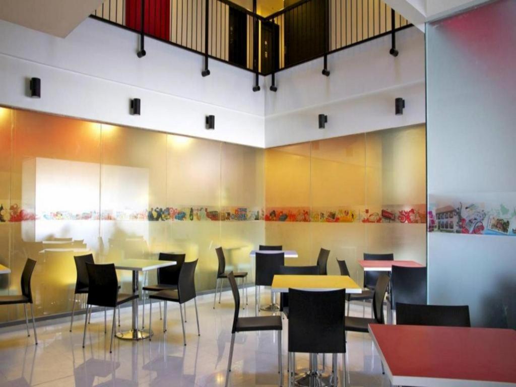Amaris Hotel Ambon Exterior photo