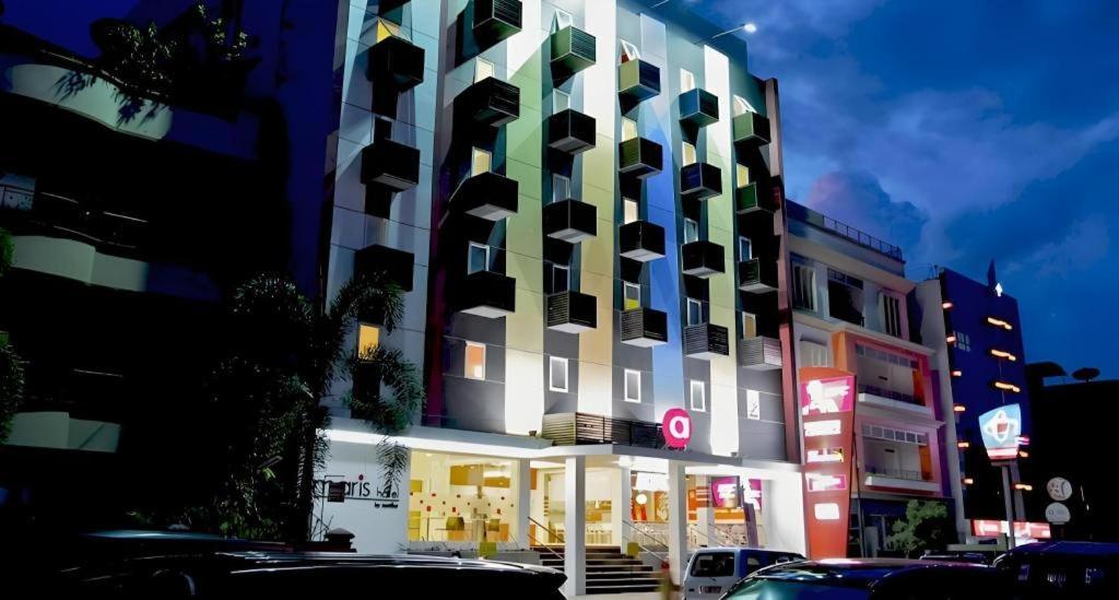 Amaris Hotel Ambon Exterior photo