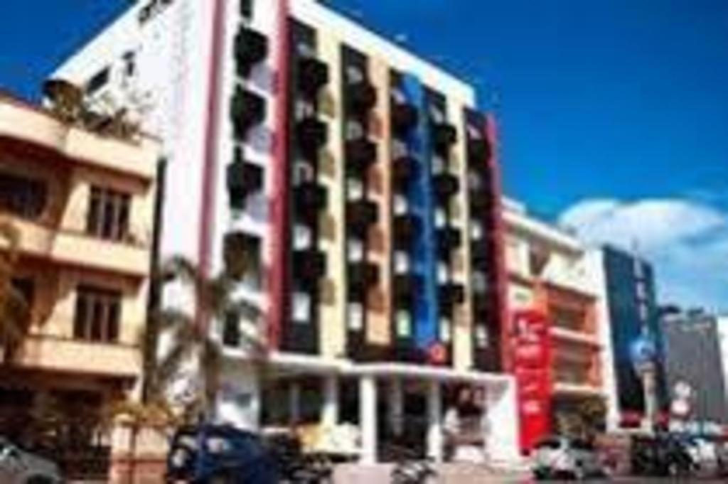 Amaris Hotel Ambon Exterior photo