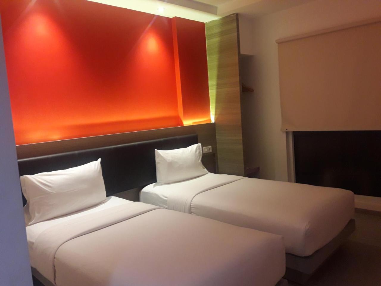 Amaris Hotel Ambon Exterior photo